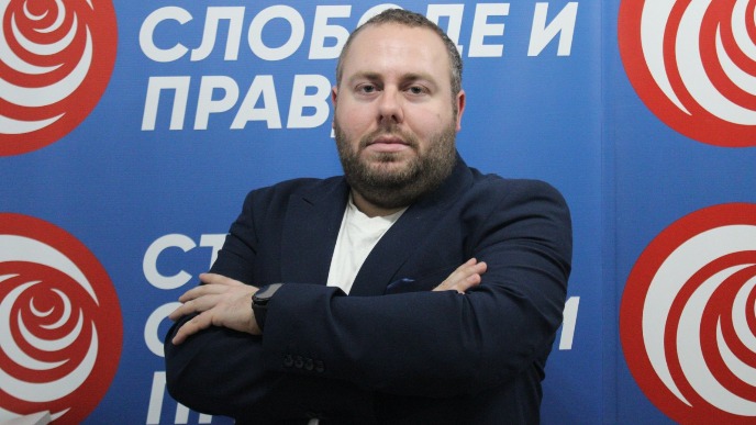 Urušio dostojanstvo funkcije